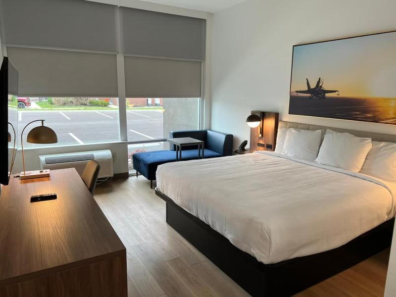 La Quinta Inn & Suites By Wyndham Manchester - Arnold Afb エクステリア 写真