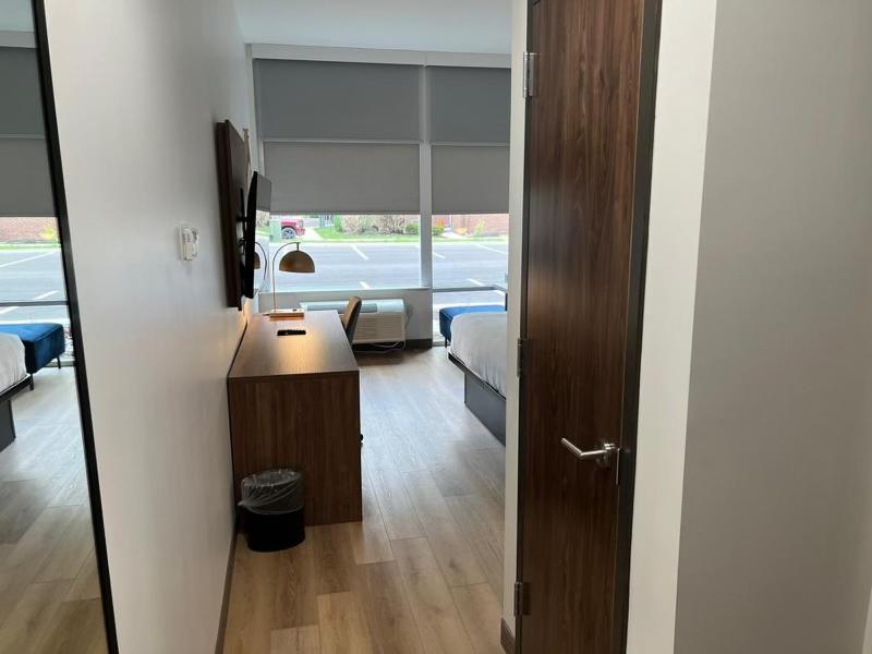 La Quinta Inn & Suites By Wyndham Manchester - Arnold Afb エクステリア 写真