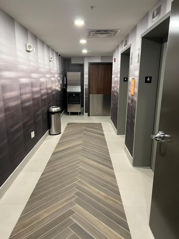 La Quinta Inn & Suites By Wyndham Manchester - Arnold Afb エクステリア 写真
