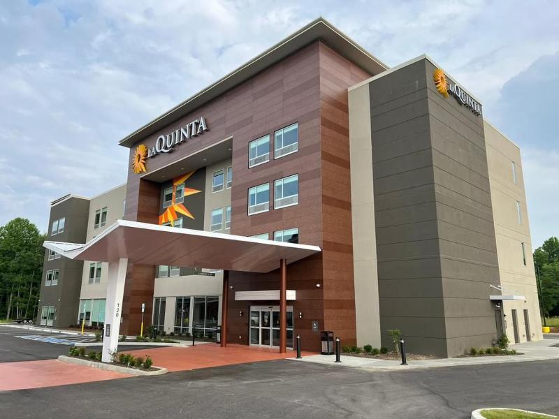 La Quinta Inn & Suites By Wyndham Manchester - Arnold Afb エクステリア 写真